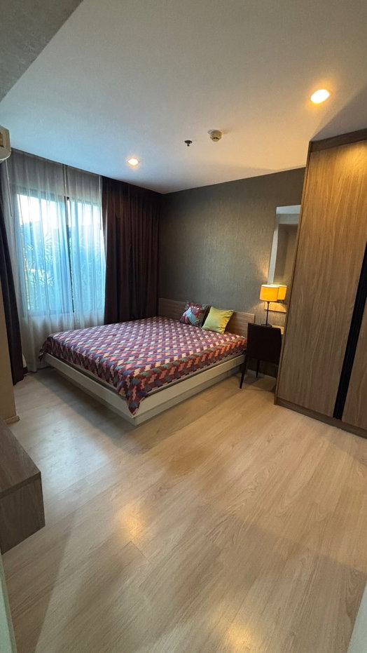 picture For rent * The Gallery Bearing NearBTS 1bedroom with balcony and garden view - 1/20