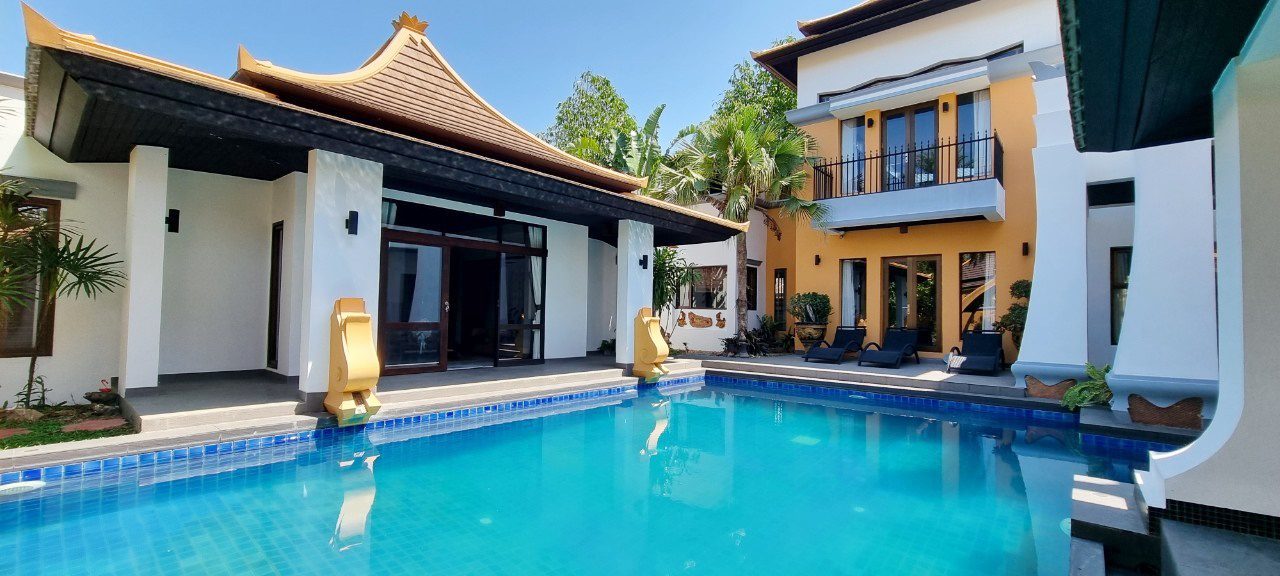 picture 6 Bedrooms Pool Villa in East Pattaya for Sale - 2/25