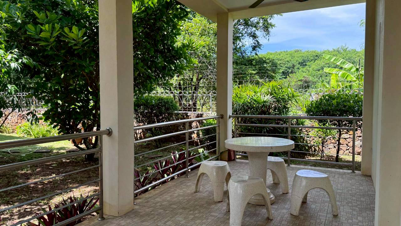 picture Spacious Garden Home on 1 Rai Near Bang Saray Beach - 19/20