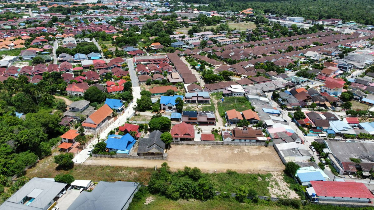 รูป 📐 ที่ดินเปล่าทำเลเมืองสัตหีบ เริ่มต้น 64 ตร.ว. ใกล้ถนนสุขุมวิท เพียง 800 เมตร! - รูปที่ 2/7