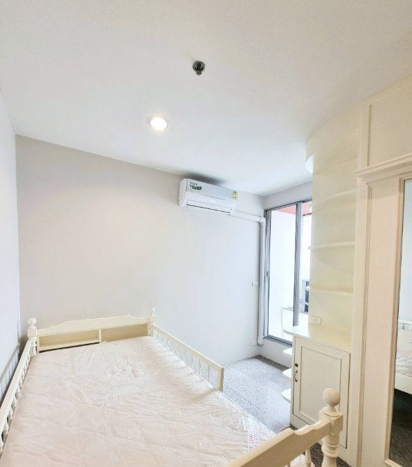 picture 🌆 Cozy 2BR with open city view 🤍 Warm minimalist vibe ✨ Near BTS Phaya Thai, perfect for relaxing & WFH 💻 - 5/9