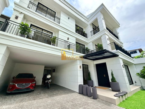 Modern 5 Bedroom Luxury House For Sale in Ekkamai Area - BR28364SH