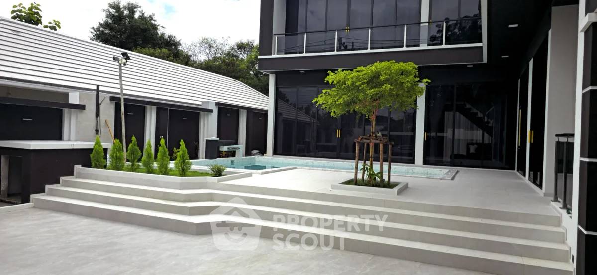 picture Pet-Friendly 4-BR Pool Villa, Luxury Pool Villa in Hin Lek Fai (ID 3079474) - 13/16