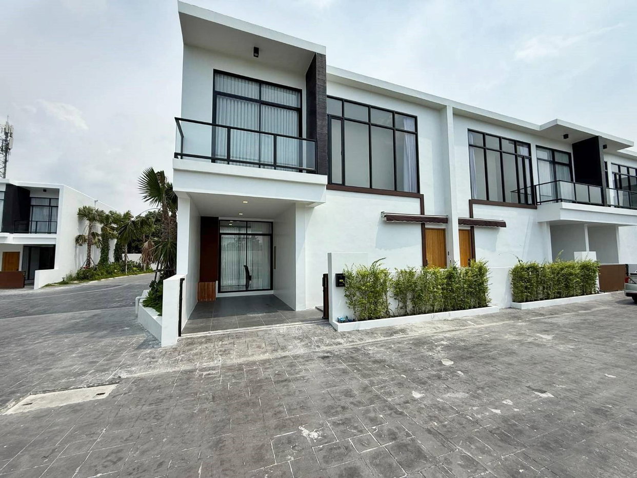 picture Villa La Richie 3 Bedrooms for Sale - 1/14