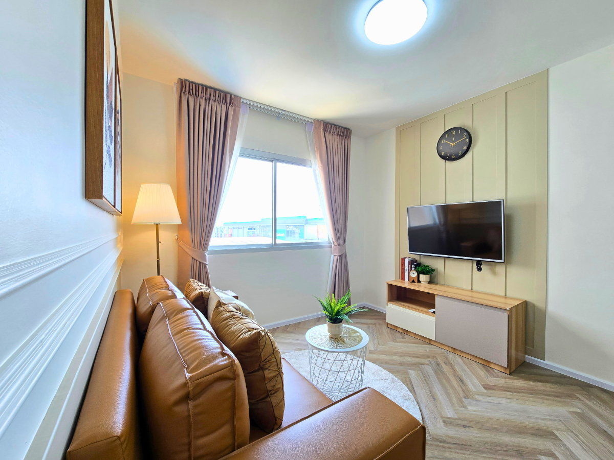 picture Living in a condo that feels like home. - 3/23