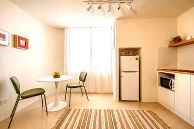 Condos for sale 700 Year Sports Arena Chiang Mai : Renovated Nimman Condo | 10th Floor | Nakornping