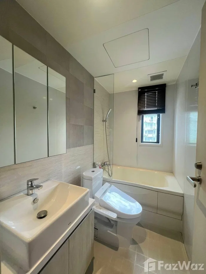 picture 1 Bedroom Corner Unit 6597730 - 9/14