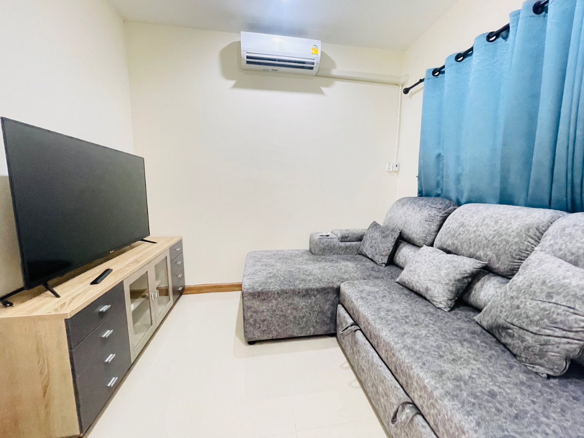 รูป 🏡 ให้เช่าทาวน์โฮม 2 ชั้น ในโครงการหรู พร้อมเฟอร์นิเจอร์ครบชุด ทำเลดีมาก เดินทางสะดวก ใกล้ตลาดทวีโชค ห้างสรรพสินค้า โรงพยาบาล โรงเรียน และอีกมากมาย - รูปที่ 4/14