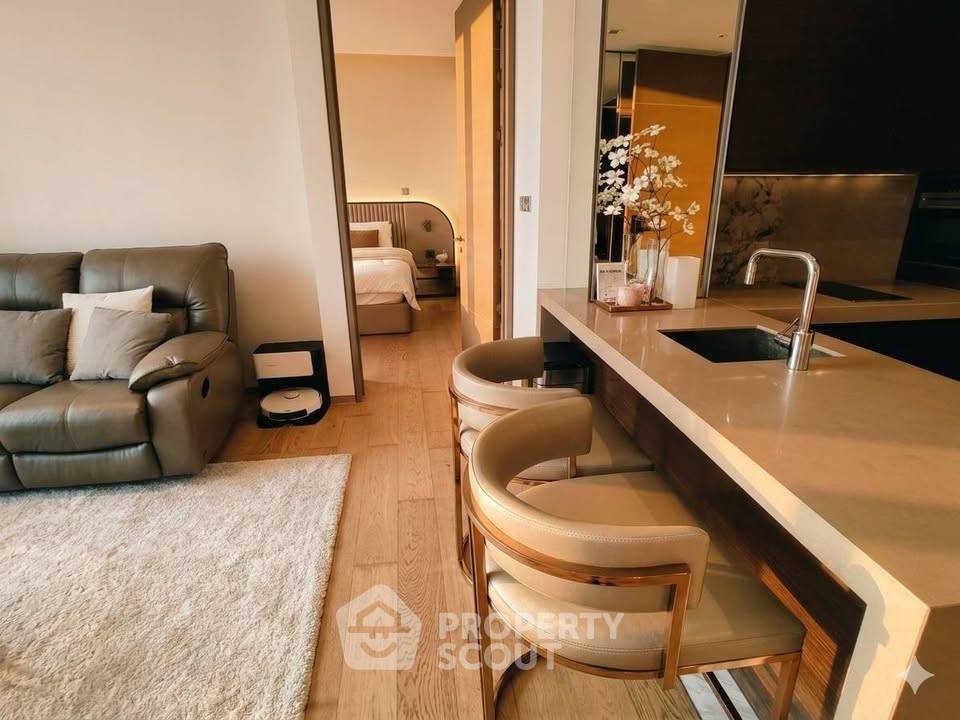 picture Well-Priced 1-BR Condo, 56 Sqm, Saladaeng One near MRT Silom (ID 3108704) - 1/15