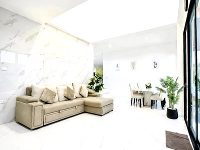 Houses for sale Bang Lamung Chonburi : Luxury Pool Villa for Sale Huay Yai East Pattaya 5 Bedroom