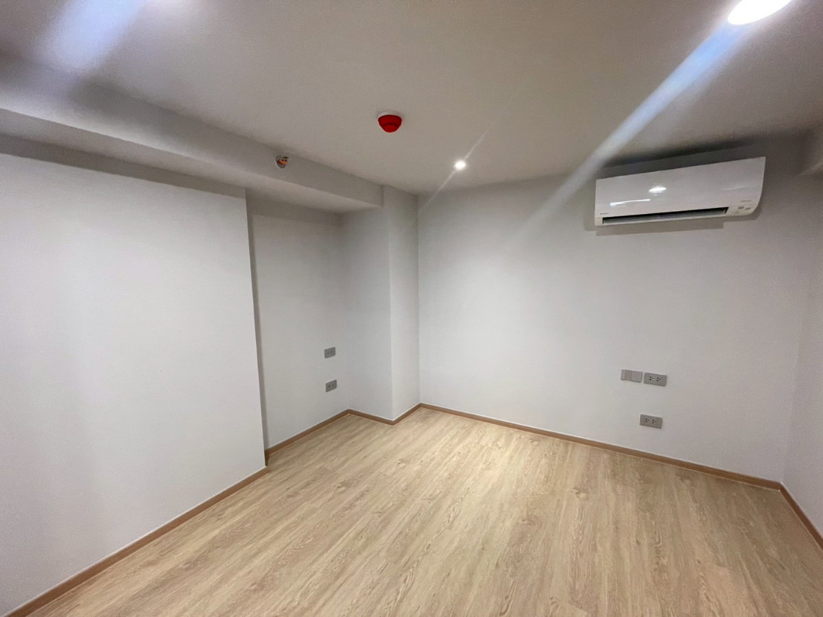 รูป Culture Thonglor ปล่อยขายดาวน์ ขาดทุน 2 ห้องนอน 1 ห้องน้ำ ห้องกว้างพื้นที่เยอะ - รูปที่ 21/25