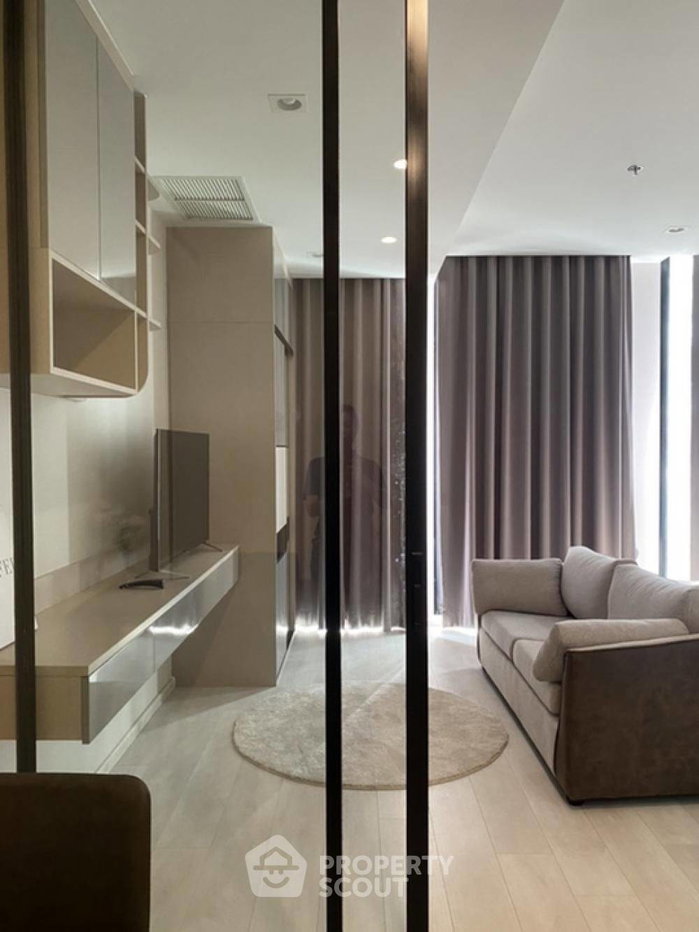 picture Well-Priced 1-BR Condo at Noble Ploenchit, 30th-Floor, 100m to BTS Phloen Chit (ID 3107160) - 3/16