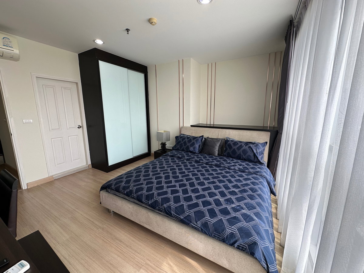 picture Newly renovated corner room with 2 bedroom walkable to mrt station - 7/16