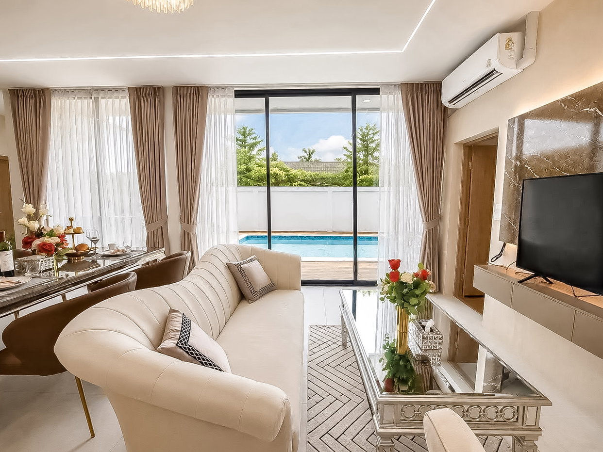 picture Pool Villa for Rent Mabprachan East Pattaya 3 Bedroom - 1/13