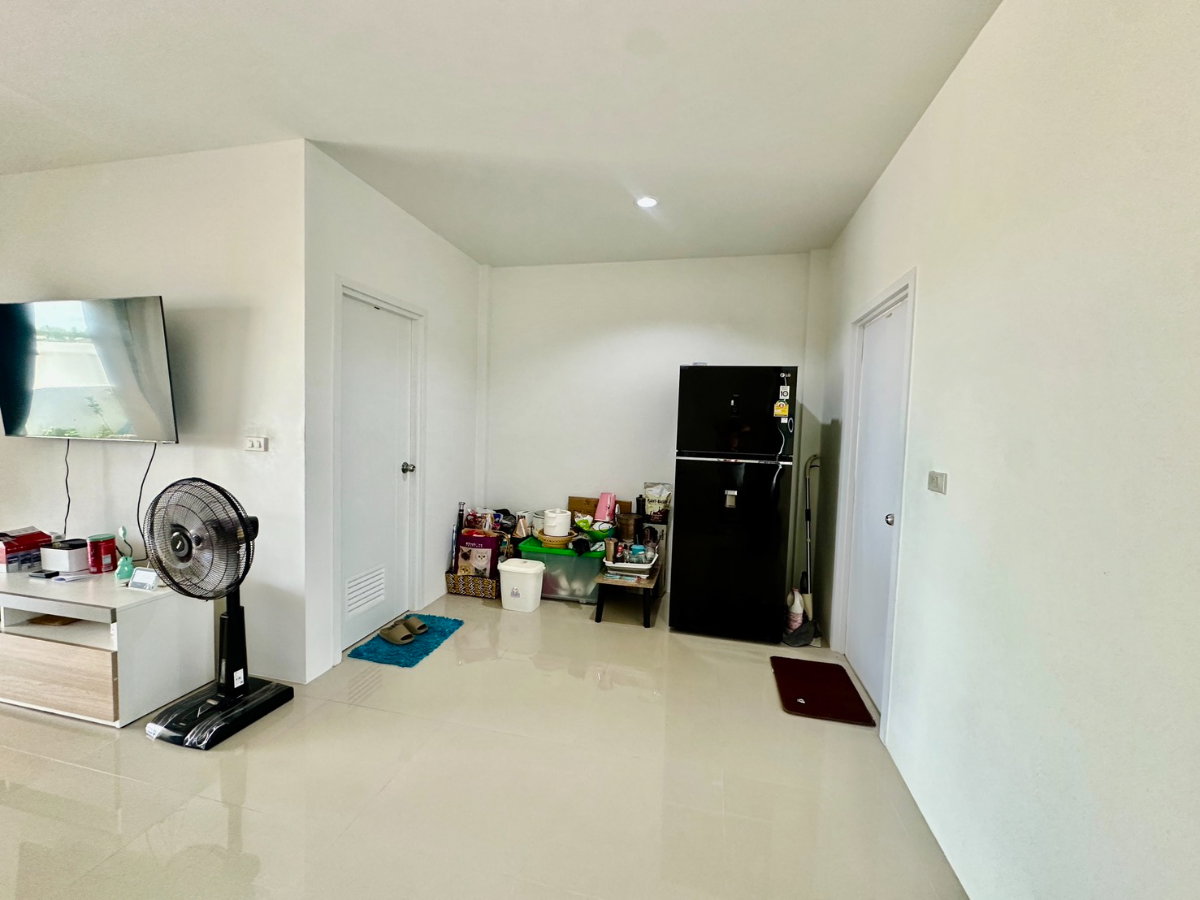 รูป ขายด่วน! ทาวน์เฮ้าส์โครงการบ้านธงสิริ 3 ซอย บ้านกล้วย-ไทรน้อย จังหวัดนนทบุรี - รูปที่ 4/16