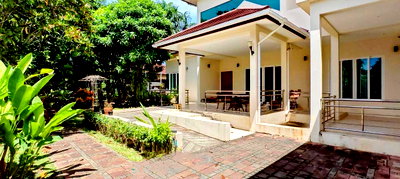 บ้านเดี่ยว ชลบุรี : Spacious Garden Home on 1 Rai Near Bang Saray Beach