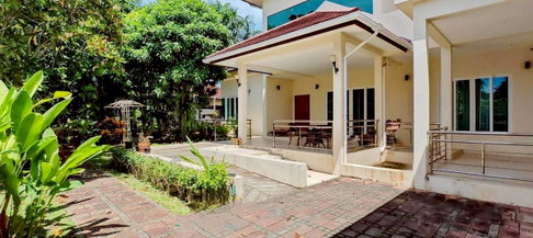 Spacious Garden Home on 1 Rai Near Bang Saray Beach