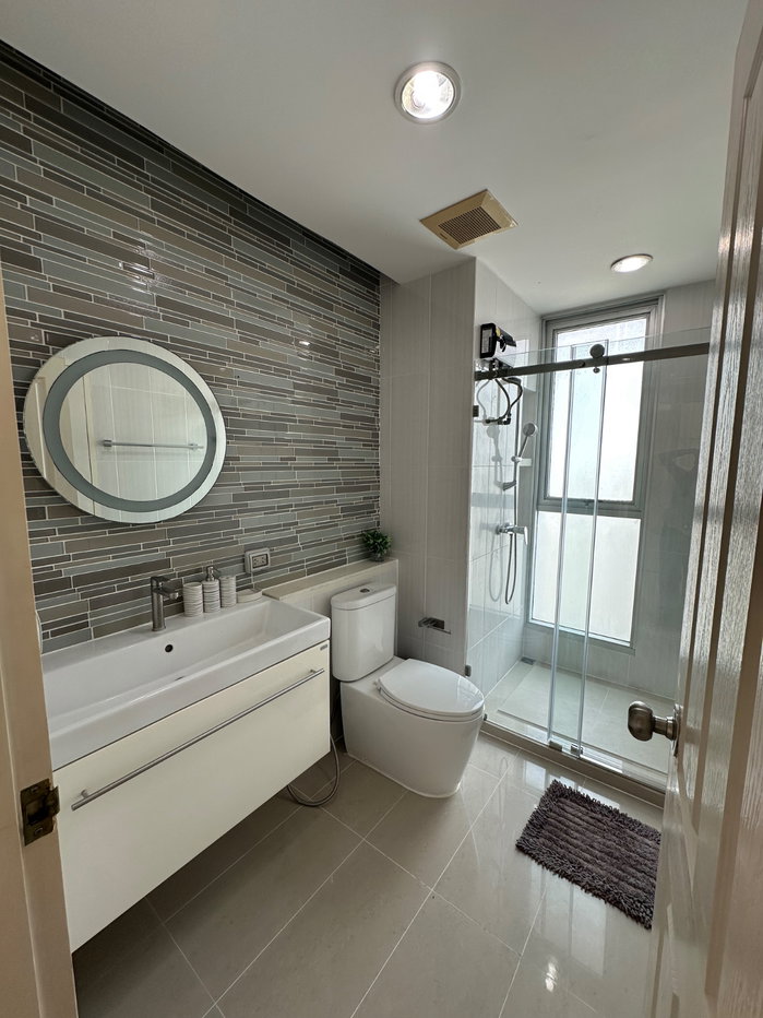 picture Newly renovated corner room with 2 bedroom walkable to mrt station - 12/16