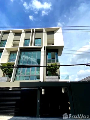 Houses for rent Bangkok : 4 Bedroom House for rent in Suan Luang, Bangkok  6598061