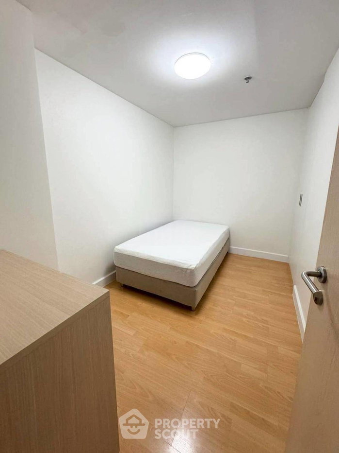 picture 4-BR 113 Sqm, 18th-Floor, Silom Suite Condo Near BTS Saint Louis (60m) (ID 2778285) - 8/10