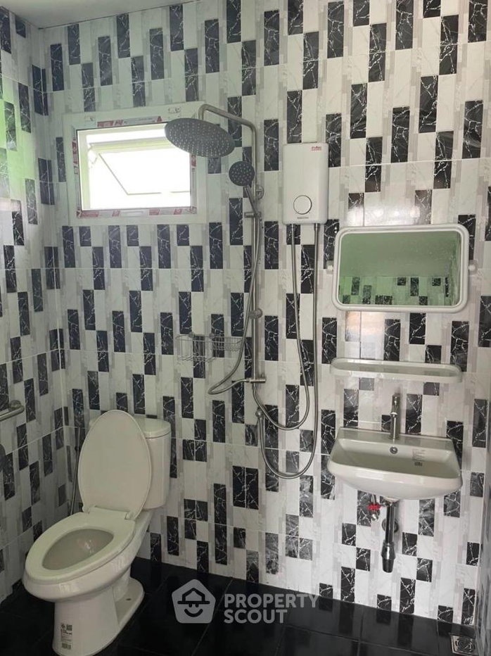 รูป บ้าน 4 ห้องนอน ให้เช่า พื้นที่ 382 ตร.ม. ใกล้สนามบินสุวรรณภูมิ (ID 1529877) - รูปที่ 9/17