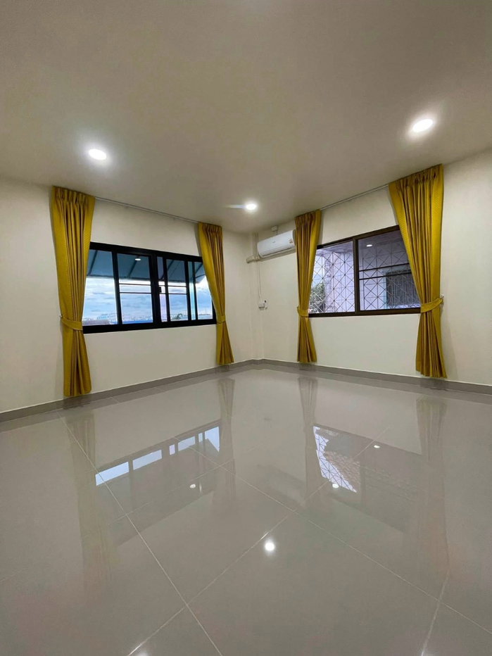 รูป 🏡✨ ให้เช่า ทาวน์โฮม 3 ชั้น หมู่บ้านพนาสนธิ์ แกรนด์วิลล์ ซอยเสรีไทย 68 | ใกล้แยกมีนบุรี 4 ห้องนอน 3 ห้องน้ำ รีโนเวทใหม่ทั้งหลัง พื้นที่ใช้สอยกว้าง - รูปที่ 7/7