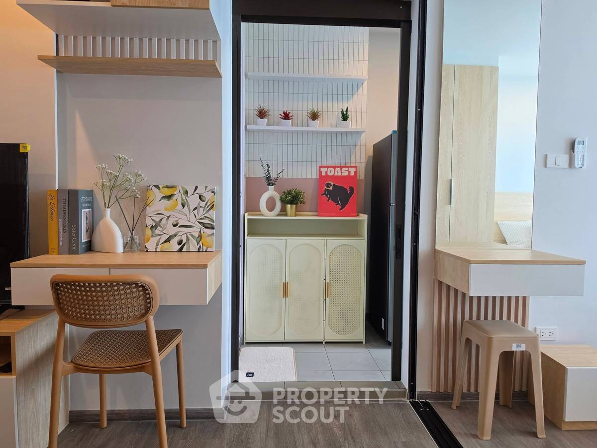 picture High-Floor 1-BR 26 Sqm At Regent Home Wutthakat, 300m to BTS Wutthakat (ID 3108310) - 5/8