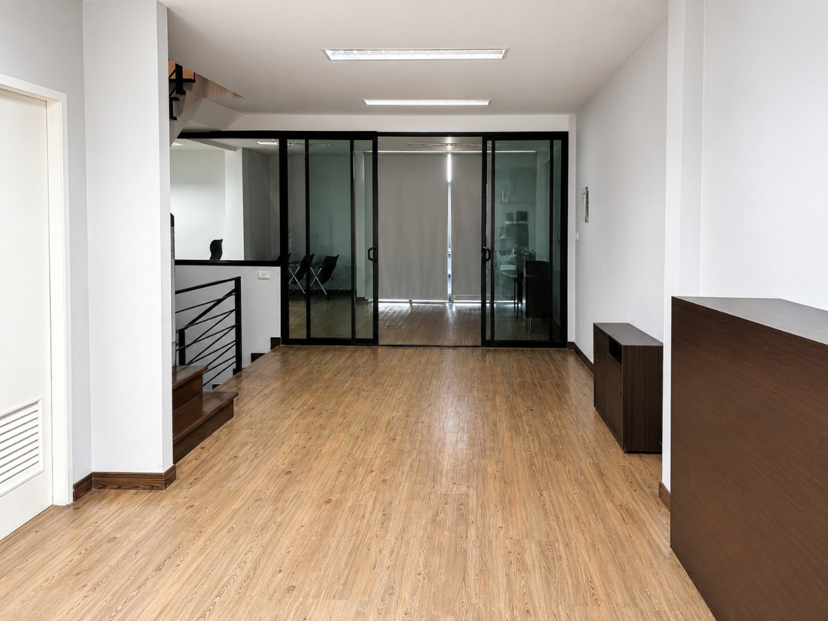 picture 545 SqM Navamin Home Office at THB 34,862 per SqM | Fully Equipped - Hot Deal - U6022398 - 3/22