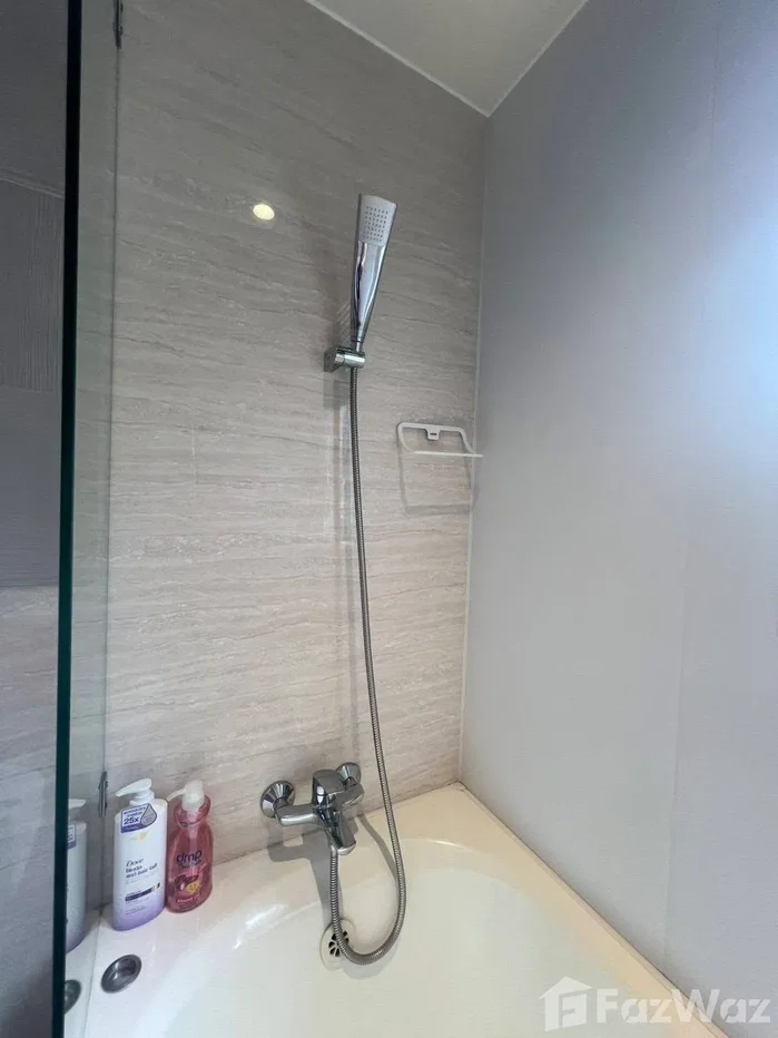 picture 1 Bedroom Corner Unit 6597730 - 10/14