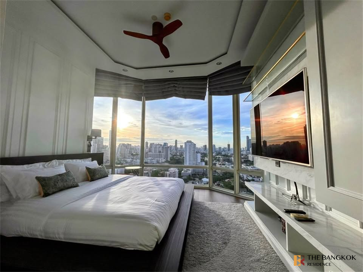 picture Royce Private Residences - 1/9