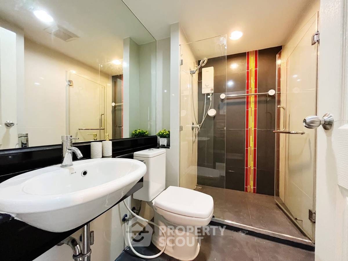 picture 1-BR Condo For Sale At Chateau In Town Ratchada 20-2 Near MRT Sutthisan (ID 2152193) - 5/11