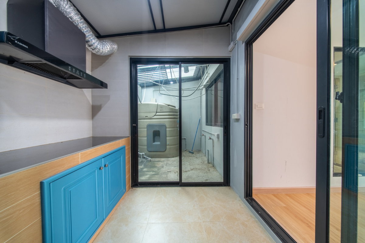 รูป สุดคุ้ม Siri Place Pattanakarn 4BR ทาวน์โฮม 118 ตร.ม. เพียง ฿32K/ตร.ม. - U6239104 - รูปที่ 15/24