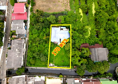 Houses for sale Rajamangala University of Technology Phra Nakhon North Bangkok Campus : House for sale, Soi Charansanitwong 75, Khlong Bang Phlat, Bang Phlat, Bangkok.