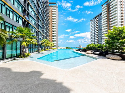 ​🛋️The Strand Indeed ไม่ต้องงบเยอะก็แต่งห้องสวยได้! แถมฟรีเฟอร์นิเจอร์ครบเซต ยกกระเป๋าเสื้อผ้ามาใบเดียวจบ เริ่ม 1.29 ลบ* แอดไลน์ @whitesand