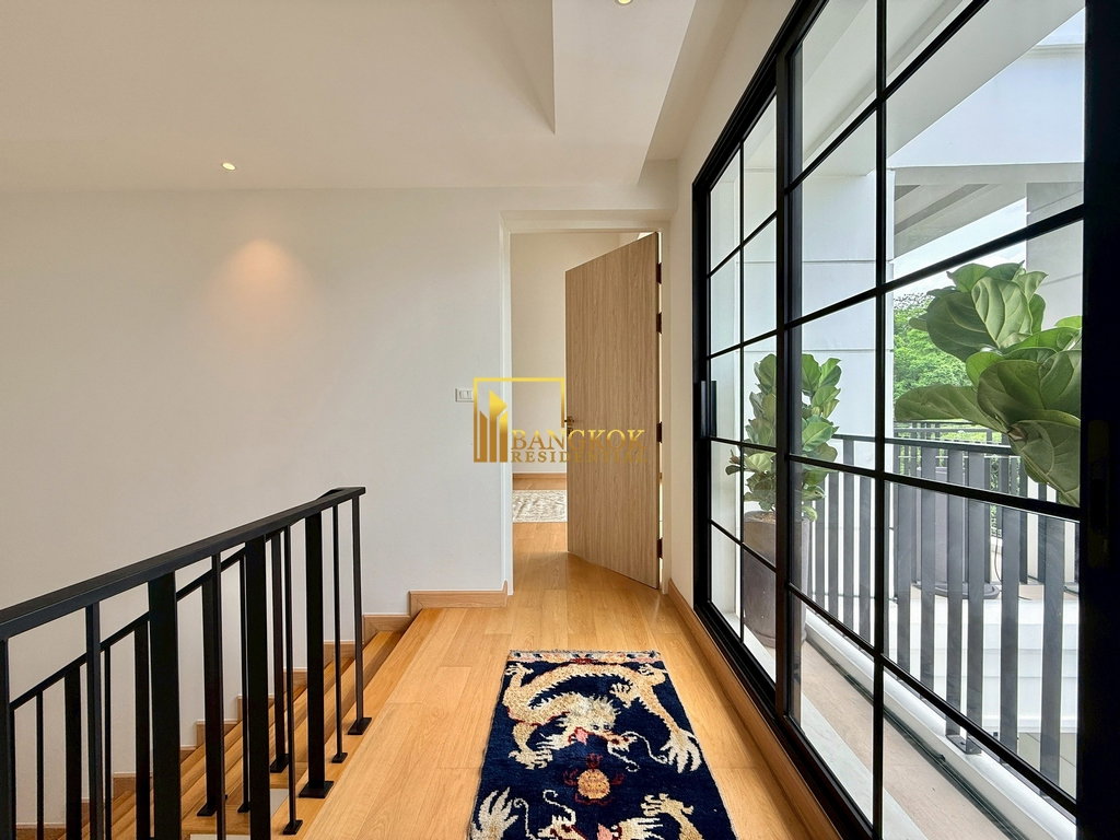 รูป Modern 5 Bedroom Luxury House For Sale in Ekkamai Area - BR28364SH - รูปที่ 34/49