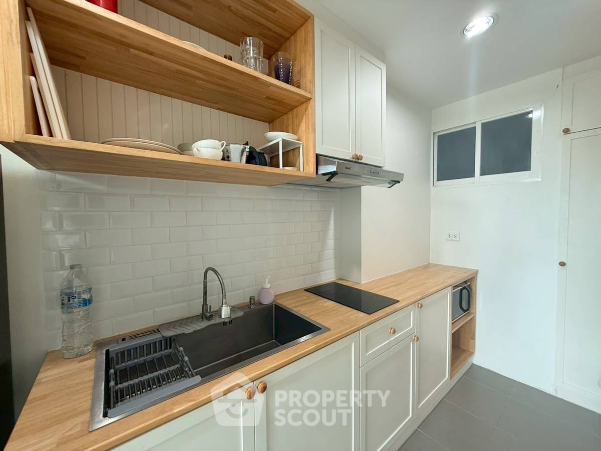 picture 1-BR 40 Sqm Condo At Life @ Sathorn 10, 100m to BTS Saint Louis (ID 791120) - 8/15