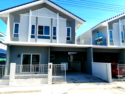 Houses for sale Muang Pathum Thani Pathumthani : Twin house for sale, single-house style with the most beautiful lake view in the PerfectPark Ratchaphruek-Pathum Thani, Bang Duea.