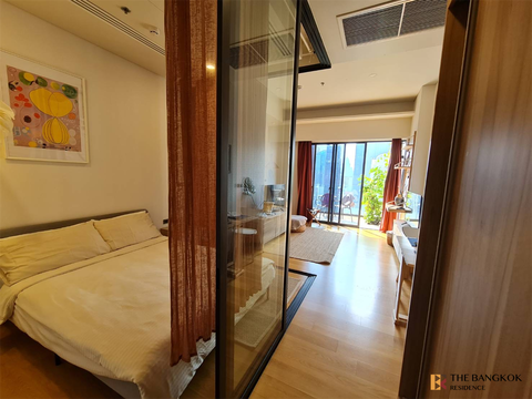 Siamese Exclusive Sukhumvit 31 Condo in High-potential, Central City Location