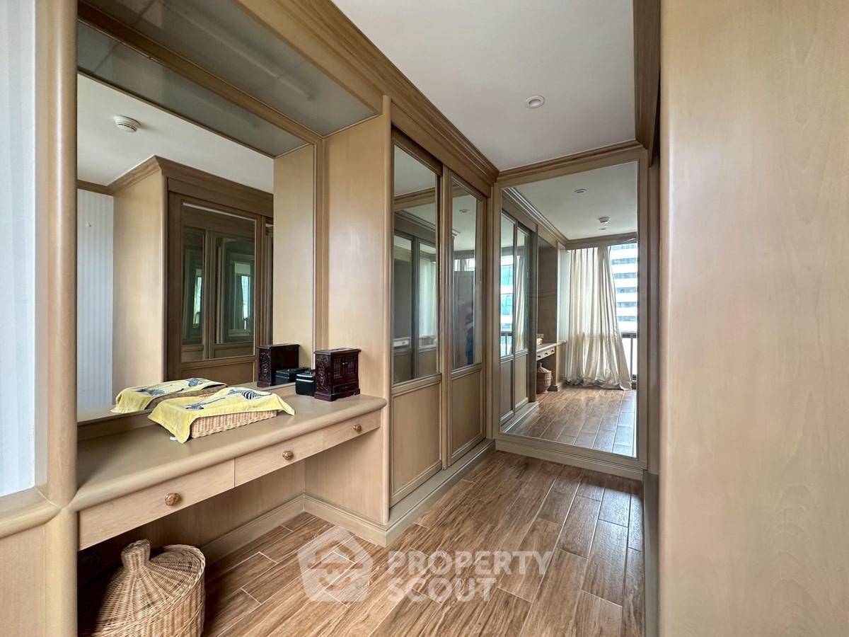 picture 3-BR 211 Sqm Condo For Sale, Somkid Gardens Near BTS Chit Lom (ID 2542059) - 7/10