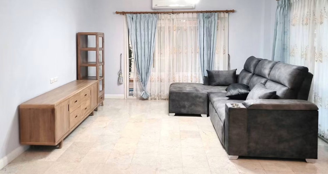 รูป 🏡 ให้เช่าบ้านเดี่ยว 2 ชั้น พร้อมเฟอร์นิเจอร์ มีครัวยุโรป ทำเลดีมาก เดินทางสะดวก ใกล้รวมโชค มีโชคพลาซ่า NIS ห้างสรรพสินค้า และอื่นๆอีกมากมาย - รูปที่ 2/8