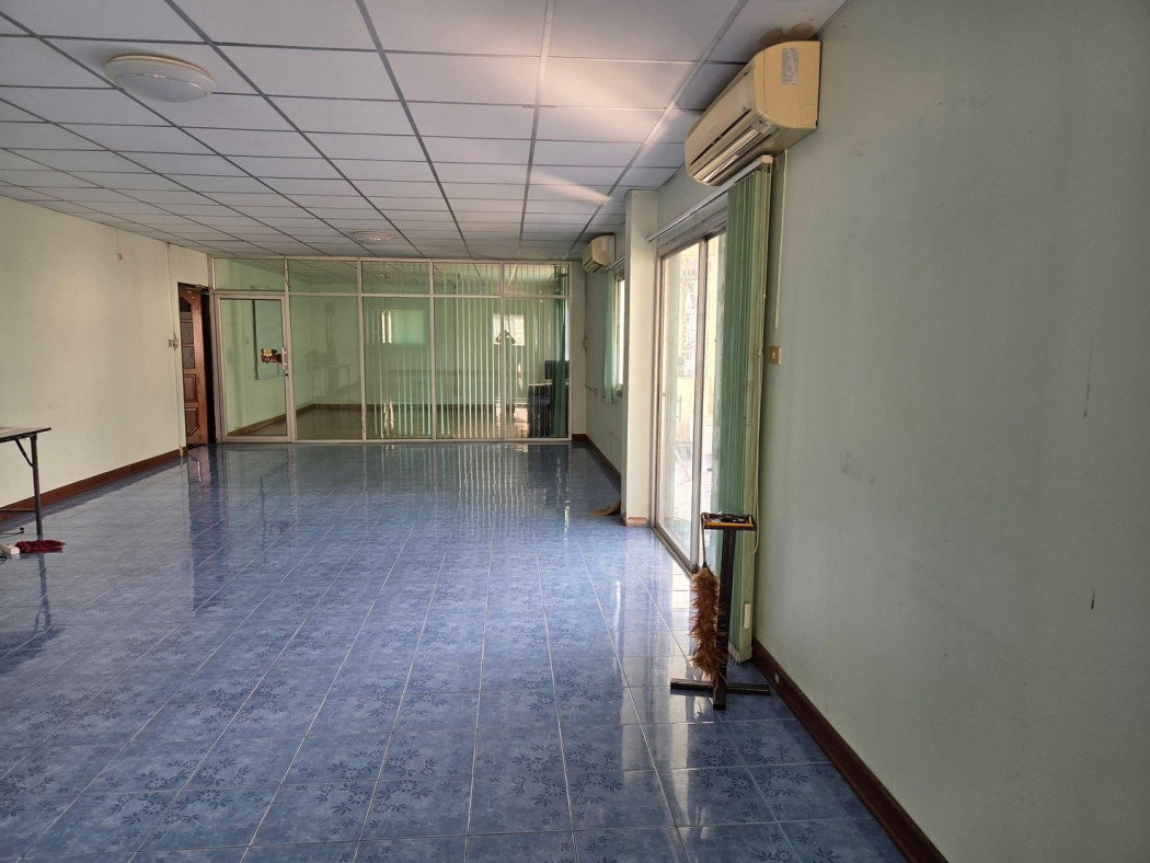 รูป ให้ เช่า โรงงานพร้อมสำนักงาน 1,230 ตรม. ผังม่วงลาย แฟคทอรี่แลนด์ 1 พุทธมณฑลสาย 5 สภาพ 100% เทพื้นใหม่ รถ พ่วงเข้าได้ - รูปที่ 5/8
