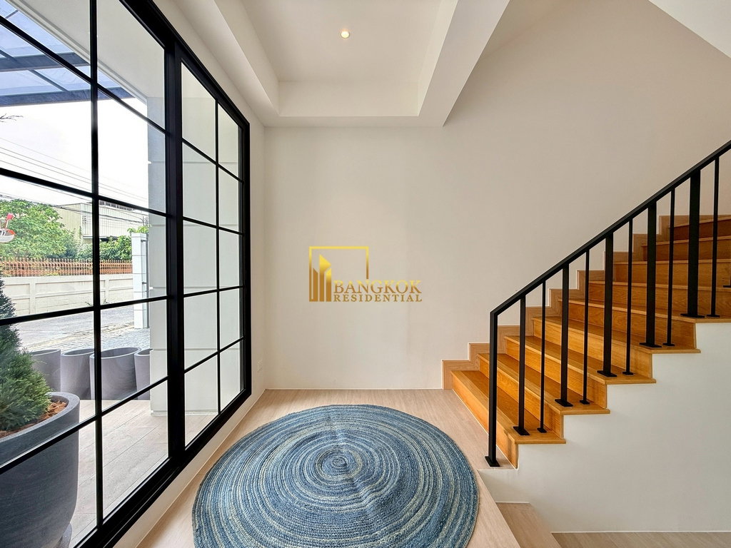 รูป Modern 5 Bedroom Luxury House For Sale in Ekkamai Area - BR28364SH - รูปที่ 9/49