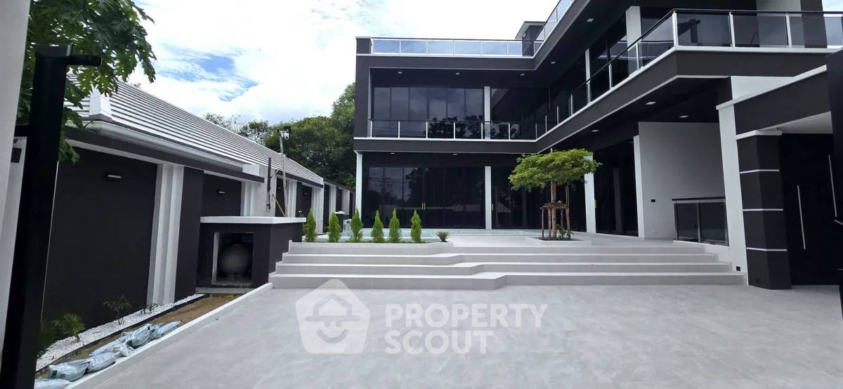 picture Pet-Friendly 4-BR Pool Villa, Luxury Pool Villa in Hin Lek Fai (ID 3079474) - 12/16