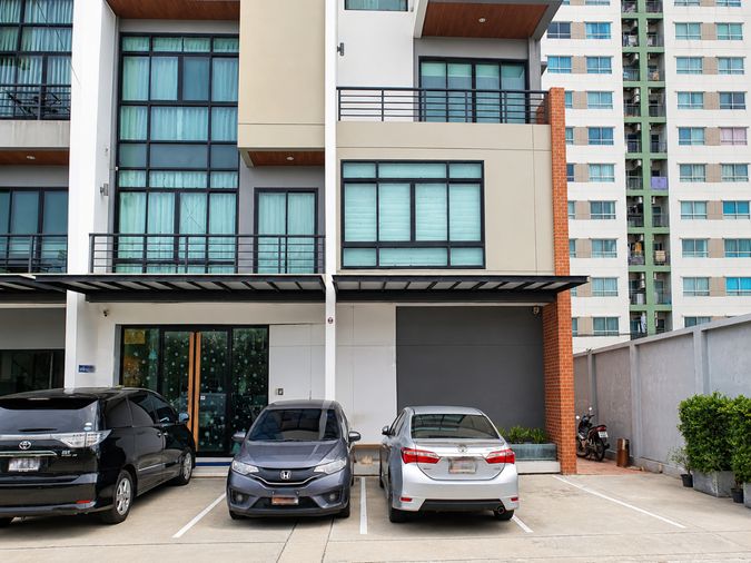 ขายทาวน์โฮม 4 ห้องนอน 545 ตร.ม. 67.5 ตร.ว. เขตบึงกุ่ม