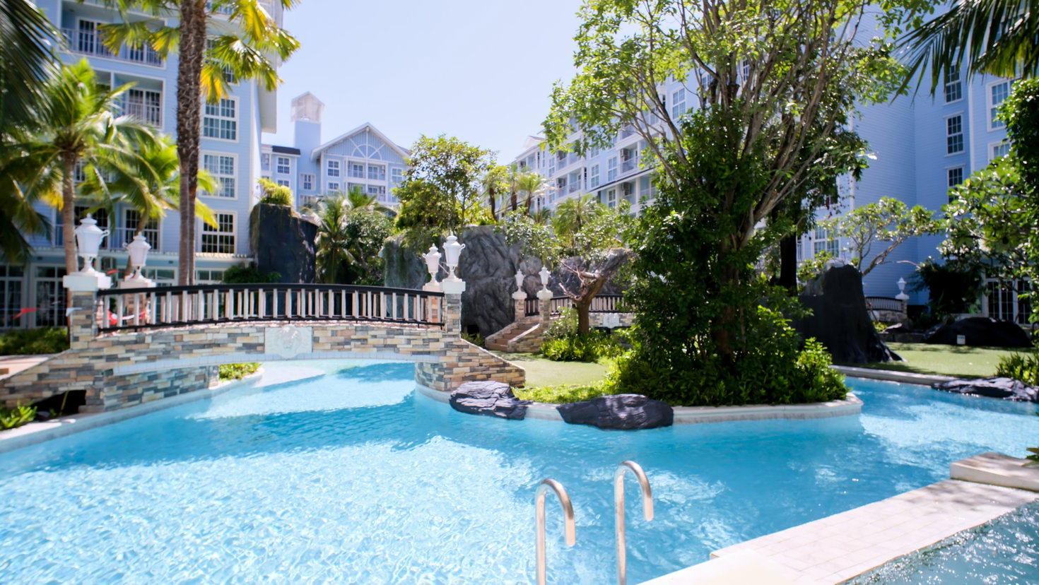 picture Grand Florida Beachfront Resort Pattaya Pool Access for Rent - 12/15