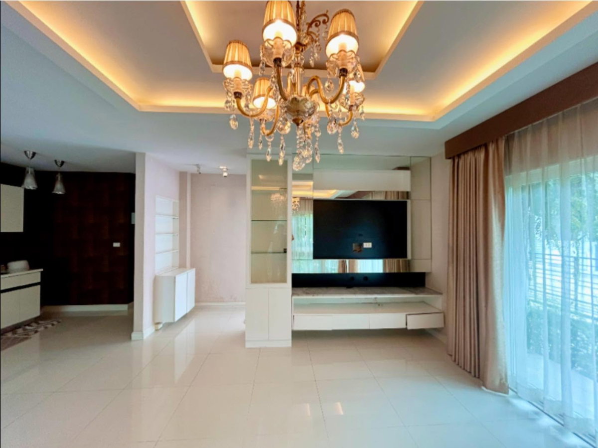 picture Perfect Place Rattanathibet-Saima7 - 4/9