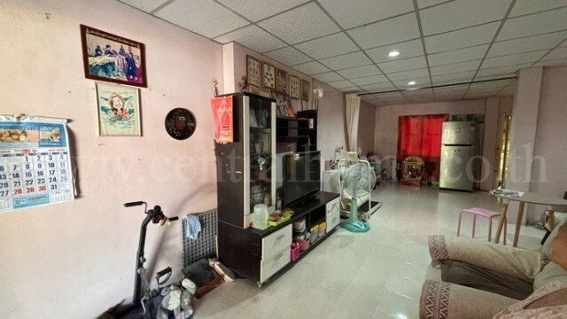 รูป ทาวน์เฮ้าส์ สิวารัตน์ 10 เมืองนครปฐมติดถนนหลักหน้าบ้านไม่ชนใคร - รูปที่ 3/13