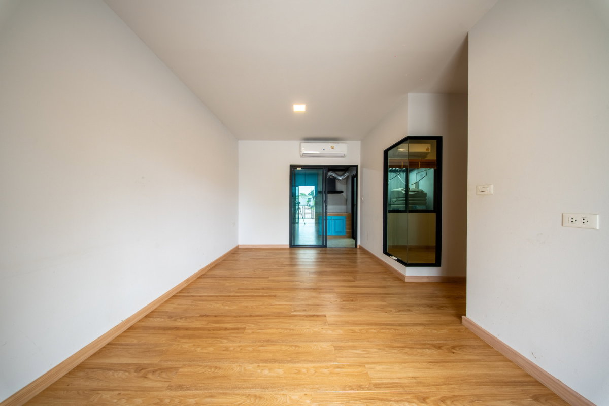 รูป สุดคุ้ม Siri Place Pattanakarn 4BR ทาวน์โฮม 118 ตร.ม. เพียง ฿32K/ตร.ม. - U6239104 - รูปที่ 2/24