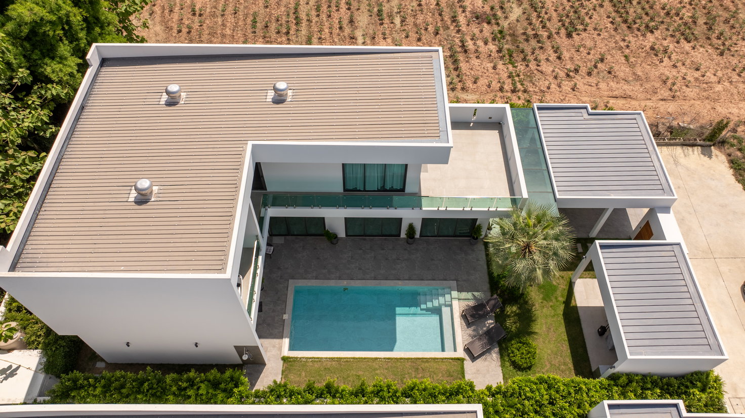 รูป Pool Villa 4 Bedroom for Sale in Huai Yai Pattaya - รูปที่ 31/33