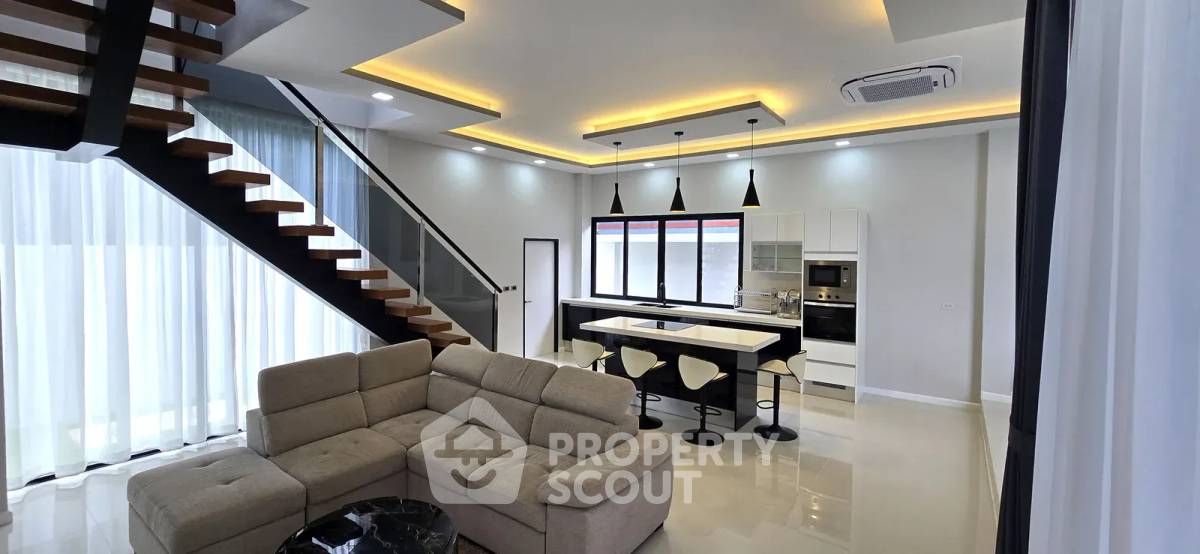 picture Pet-Friendly 4-BR Pool Villa, Luxury Pool Villa in Hin Lek Fai (ID 3079474) - 4/16
